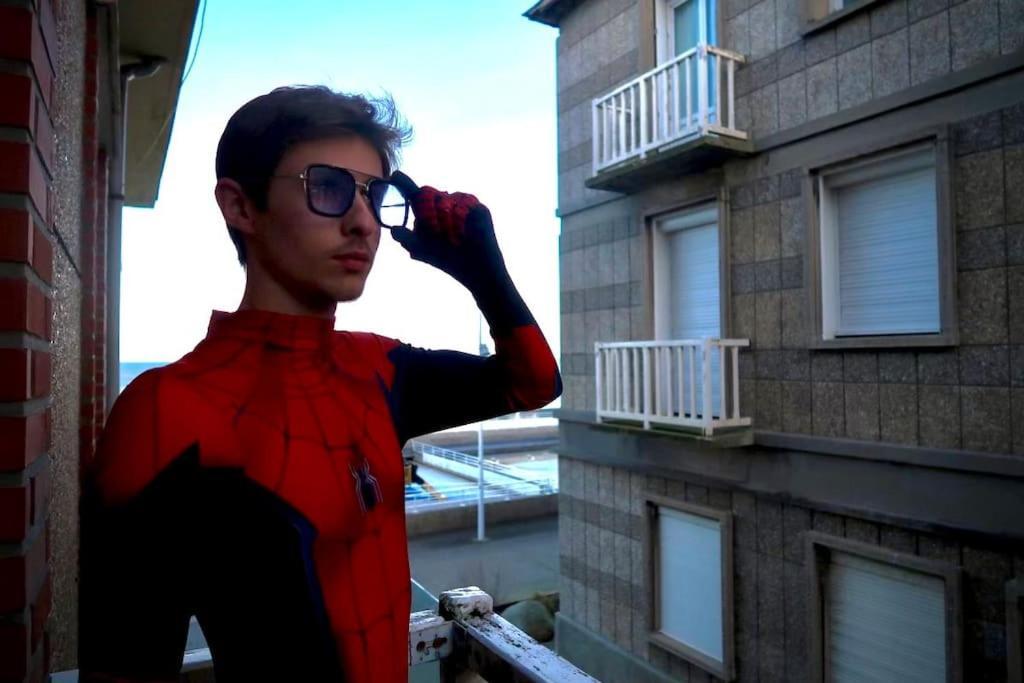 Le Repaire Des Heros 150m Parking Prive - Lesvoyagescolores *